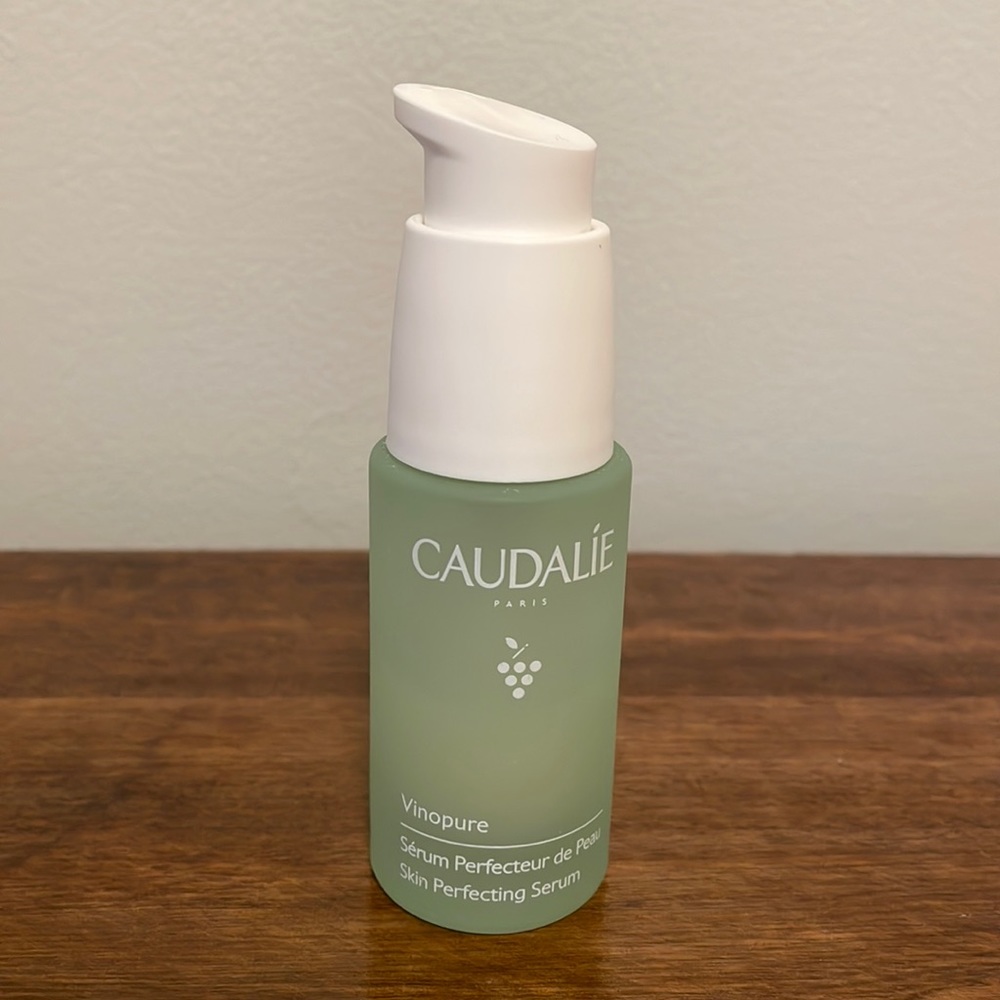 Caudalie Vinopure skin perfecting serum
